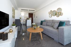 Posezení v ubytování Jenny - Beachfront Apartment