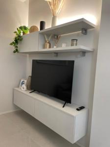 Μια τηλεόραση ή/και κέντρο ψυχαγωγίας στο Daffy House