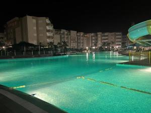 Bazén v ubytování Folla Monastir Palm Lake Resort nebo v jeho okolí