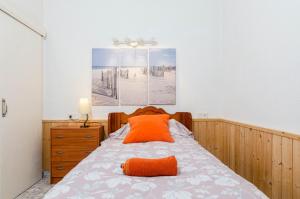 Postel nebo postele na pokoji v ubytování YourHouse Petita, beach house in Majorca North