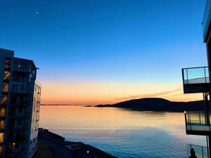 Fotografie z fotogalerie ubytování Panoramisk leilighet nær flyplass 2 v destinaci Bodø