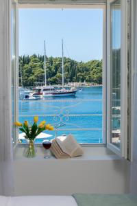 Gallery image of La Porta 3,seaview apartment in the center in Cavtat