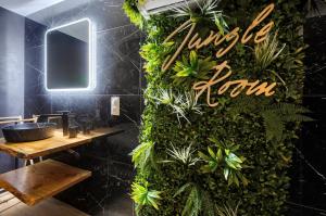 Gallery image of La Jungle Room Toulousaine in Toulouse