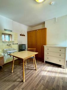 Zdjęcie z galerii obiektu SKILL Mountain Lodge - Ski und Bike Hostel im Sommer mit JOKER CARD w Saalbach Hinterglemm