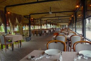 מסעדה או מקום אחר לאכול בו ב-Gölevi Resort Sapanca