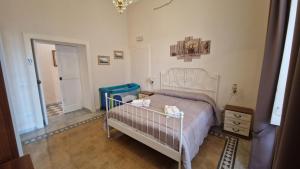 A bed or beds in a room at B&B IL CEDRO