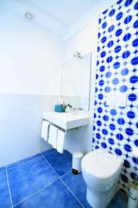 Koupelna v ubytování Blue View Luxury Rooms