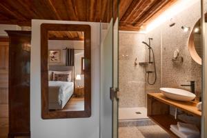 Koupelna v ubytování Hotel Pok Garni + 37 fotografií