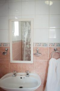 Gallery image of Sun Ray Guest House in Centurion