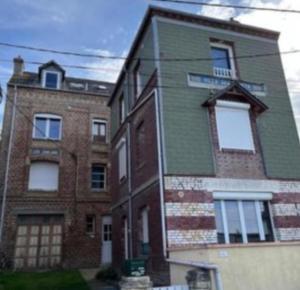 Budova, v ktorej sa apartmán nachádza