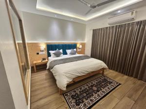 Heryk Hillview Hotel客房内的一张或多张床位