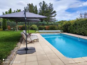 Piscina di GITE AUX 4 SAISONS DU COLORADO PROVENÇAL - 3 ÉTOILES - Rustrel o nelle vicinanze