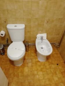 Uma casa de banho em Residencial Morgado