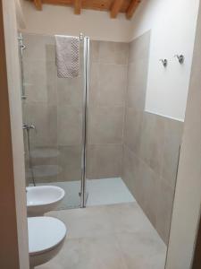 AriediParma - Rooms&apartments tesisinde bir banyo