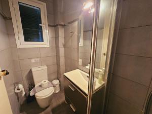 Kúpeľňa v ubytovaní Corfu Glyfada Menigos Resort 59