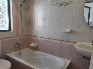 Ванная комната в Ta' Marija Home