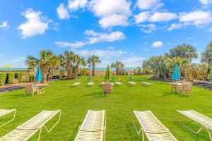 Ocean View Double Suite! Sleeps 4 Meridian Plaza 705外面的花园