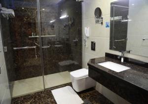 Koupelna v ubytování Wow Hotel Jeddah