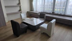 Posezení v ubytování Senya Hotel