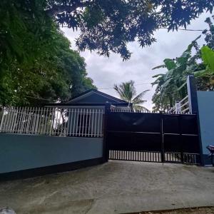 Fotografie z fotogalerie ubytování Altheos Place Romblon Cottage 1 v destinaci Romblon