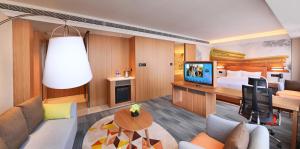 TV/trung tâm giải trí tại Hampton by Hilton Shanghai Hongqiao NECC