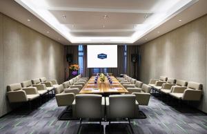 Khu vực hỗ trợ khách đi công tác/phòng hội thảo tại Hampton by Hilton Shanghai Hongqiao NECC