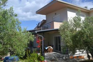 Budova, v ktorej sa vila nachádza