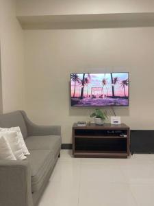 TV o dispositivi per l'intrattenimento presso The Mactan Suite at The Mactan Newtown Resort