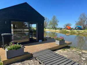 Φωτογραφία από το άλμπουμ του Glempings lāčuks σε Jaunamuiža