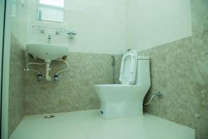 Koupelna v ubytování Hotel Pokhara Suites