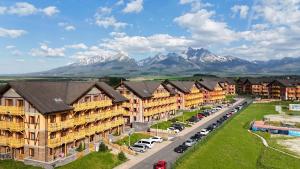 Nespecifikovaný výhled na hory nebo výhled na hory při pohledu z apartmánu + 12 fotografií