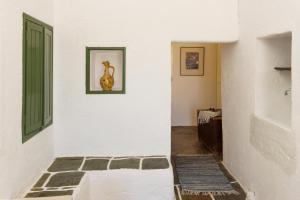 A bed or beds in a room at Alisideri Studios