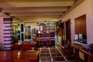 Μια τηλεόραση ή/και κέντρο ψυχαγωγίας στο Hotel Glory Garden