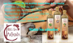 un collage de fotos de botellas de vino en Artmonia, en Castalla