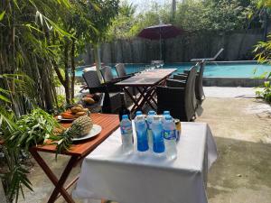Bassein majutusasutuses Palm View Villa või selle lähedal