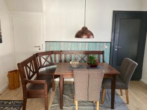 Χώρος καθιστικού στο Gemütliches Ferienhaus 70qm mit Garten Sitzecke Grill 5 Minuten zum See