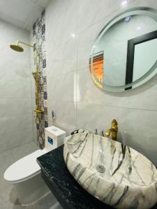 Ένα μπάνιο στο Tam Coc Galaxy Villa