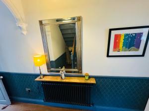 Foto Bristolis asuva majutusasutuse Totterdown's Modern & Vintage inspired Home galeriist