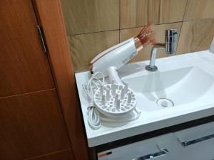 Minicasa Show, 27m², com churrasqueira e varanda!的一间浴室