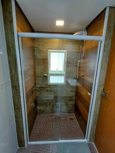 Minicasa Show, 27m², com churrasqueira e varanda!的一间浴室