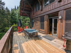 Fotografie z fotogalerie ubytování Cote Nord Tremblant Chalet Louie v destinaci Lac-Superieur