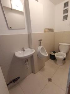 Bagno di HOSTAL La RASA