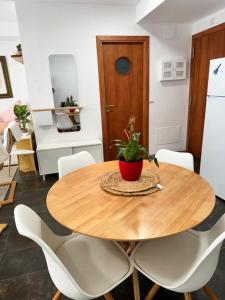 Afbeelding uit fotogalerij van Private terrace 1BR apt - 4min walk to the beach in Pineda de Mar