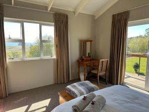 Кровать или кровати в номере Protea Loft - Romantic stay - No Load shedding