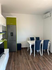 Köök või kööginurk majutusasutuses Djonis Apartment