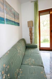 A seating area at Casa Vacanze D'Urso