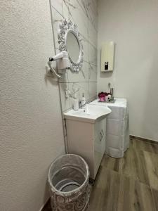 O baie la LENI Apartment +16 fotografii