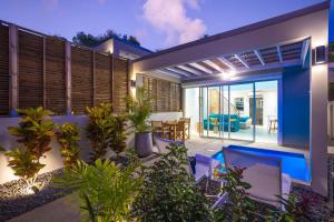Bassein majutusasutuses Cocoonhuts Résidences Martinique või selle lähedal