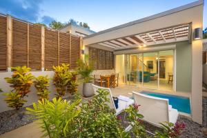 Bassein majutusasutuses Cocoonhuts Résidences Martinique või selle lähedal