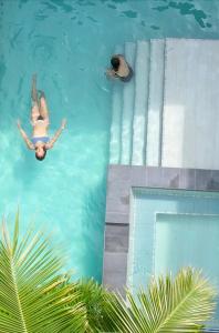 Bassein majutusasutuses Hermanos Perdidos Surf või selle lähedal